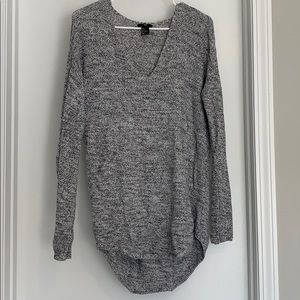 Oversized gray/salt pepper sweater